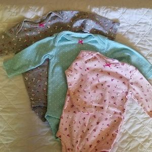 6mo 3 pc bundle long sleeve onesies