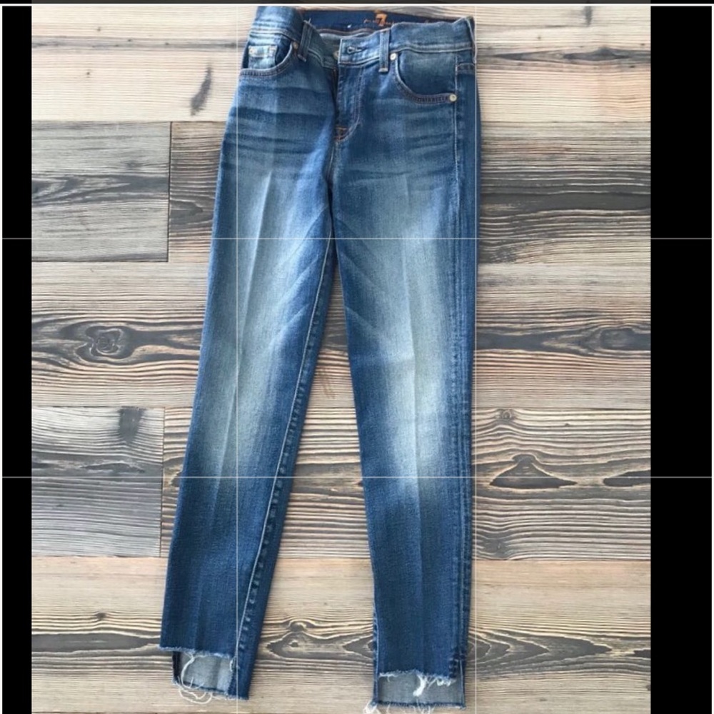 7 For All Mankind Cropped Jeans Size 23