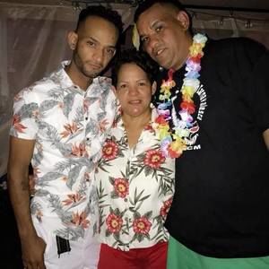 Meet your Posher, Carlos