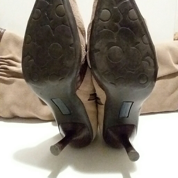 Boots - Picture 5 of 5