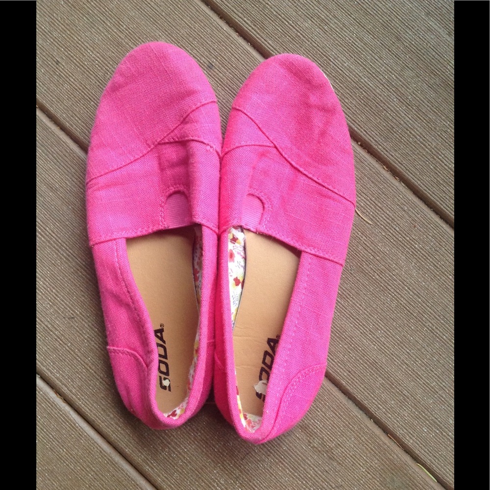 Soda neon pink with flowers inside