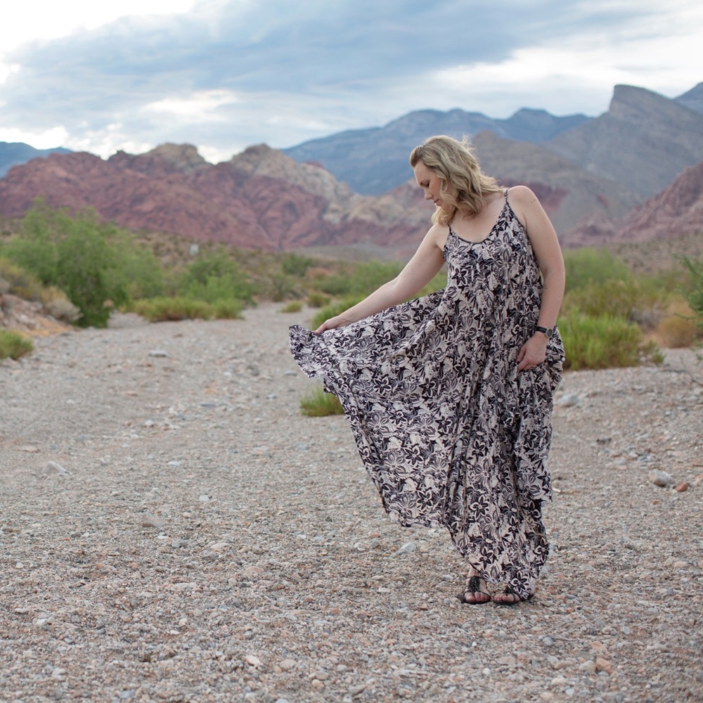 Black & Beige Floral Flowy Maxi Dress