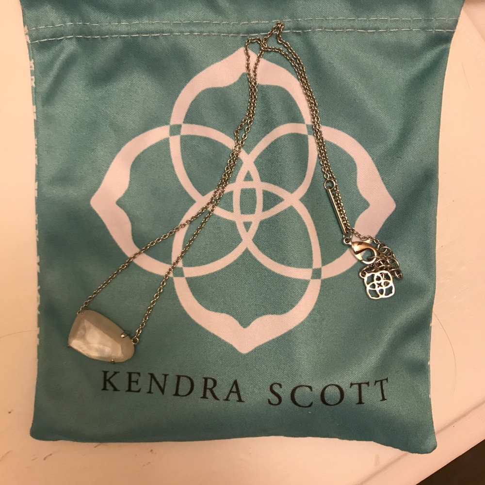 Kendra Scott Necklace ✨