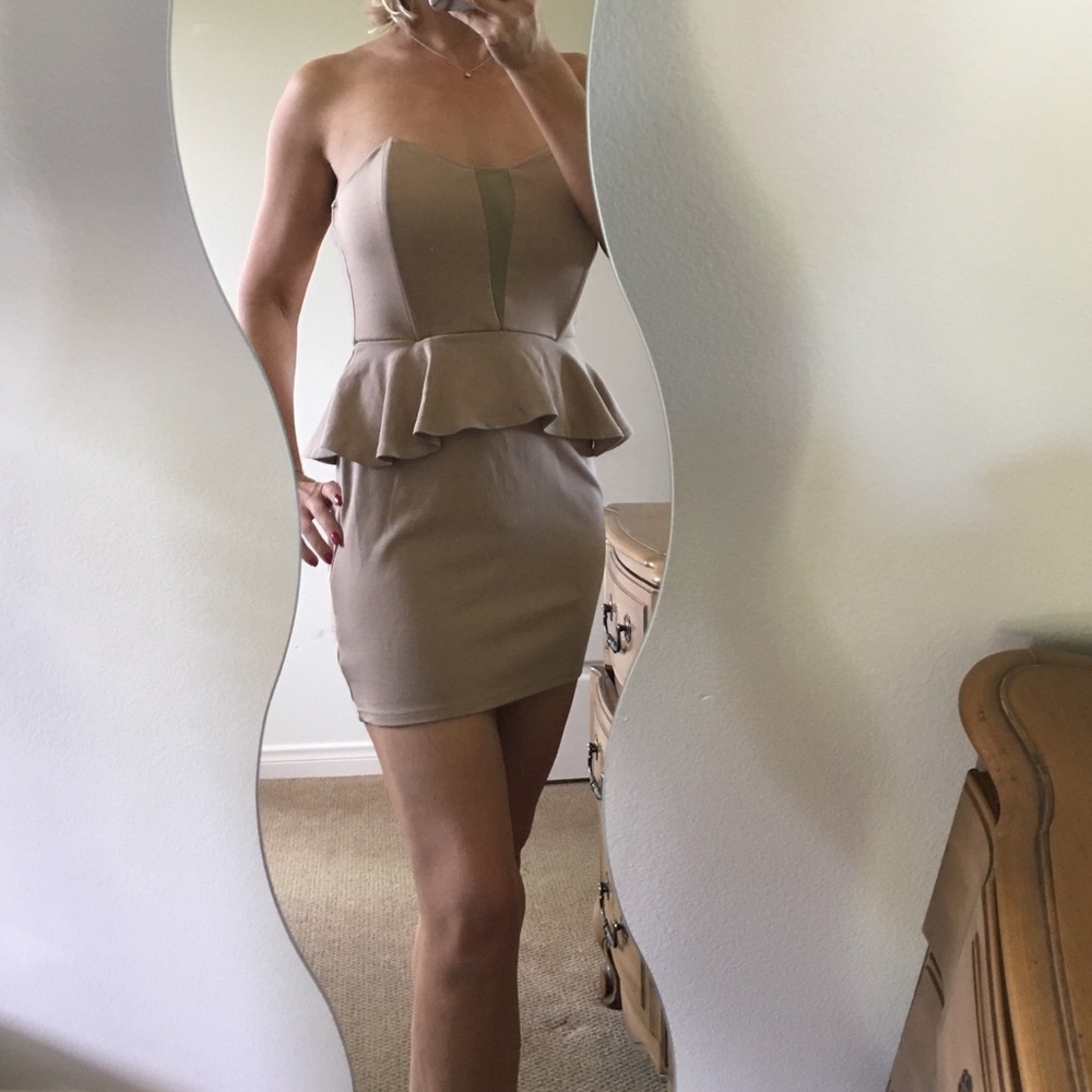 ✨L' Atiste Tan Strapless Peplum Dress✨