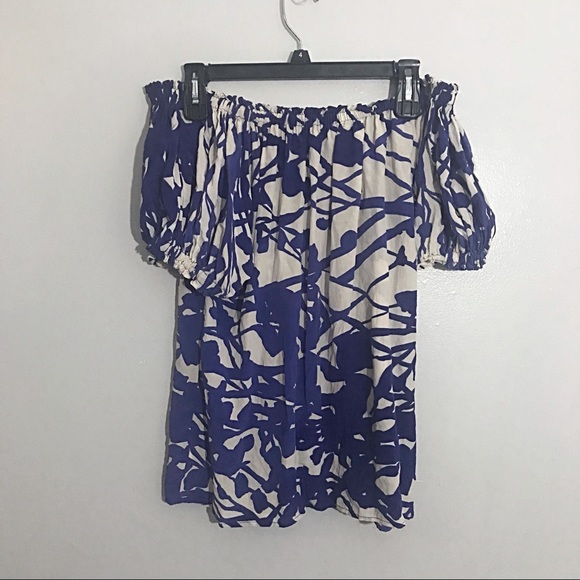 *3/$25* Karen Kane silk over the shoulder top - Picture 3 of 4