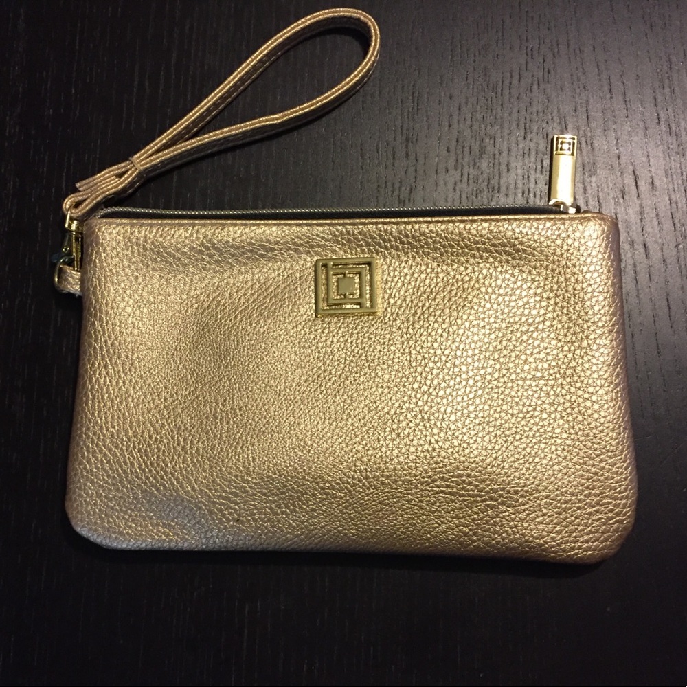 Liz C Gold wristlet❤️