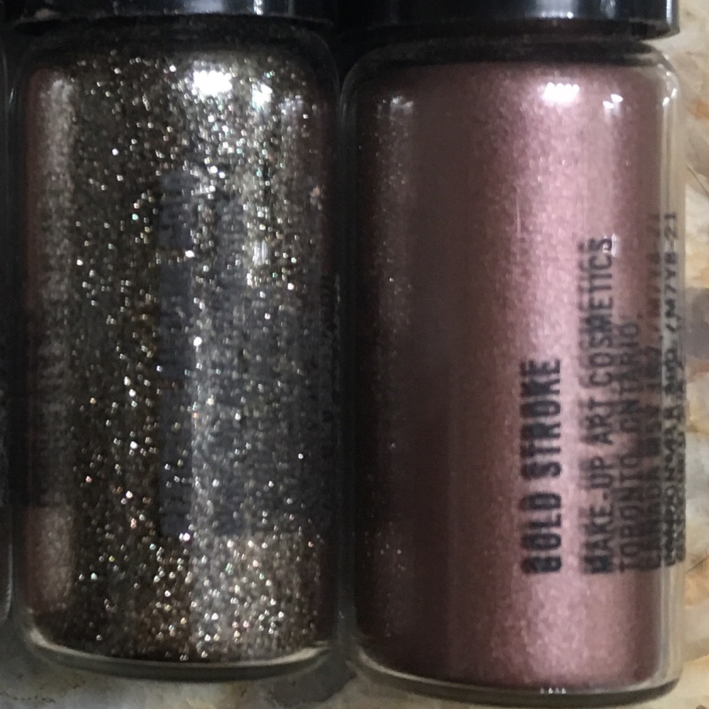 MAC eyeshadow