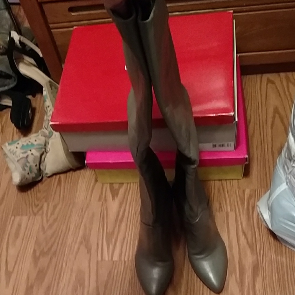 Over the knee guess boots