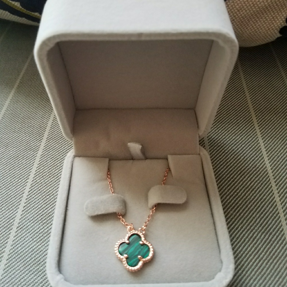 New Green Clover Necklace