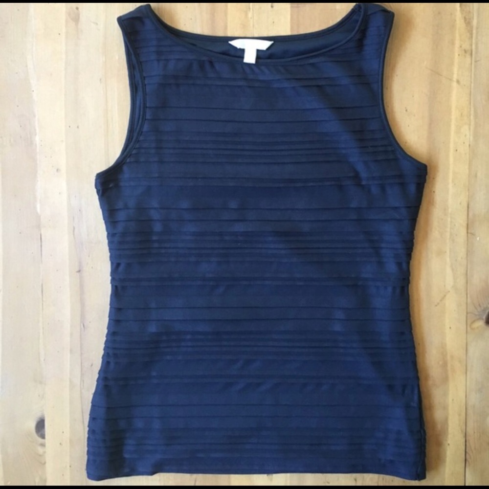 Black semi ruffled tank