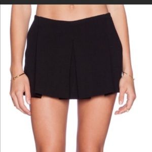 SAM EDELMAN black pleated skort ❤️