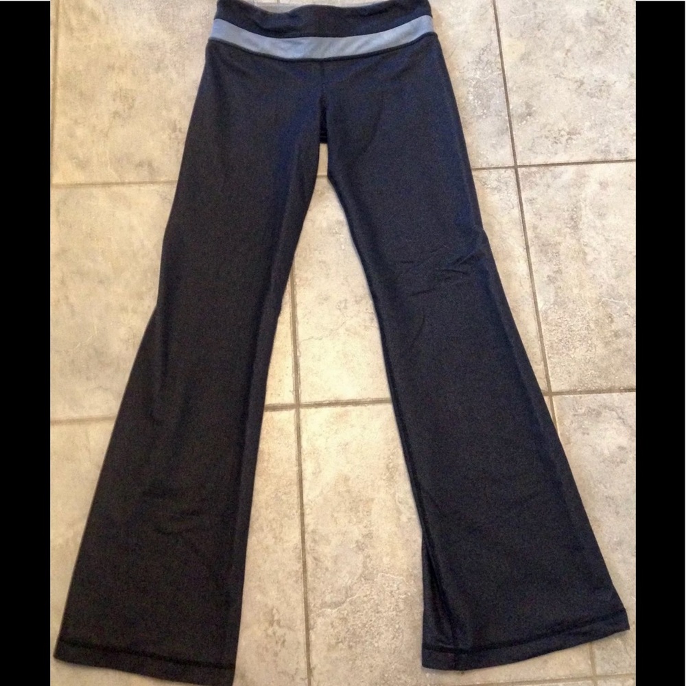 Lululemon Dark Denim Manifesto Groove Pant
