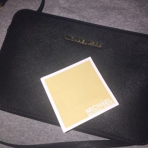 Micheal Kors Cross Body Purse