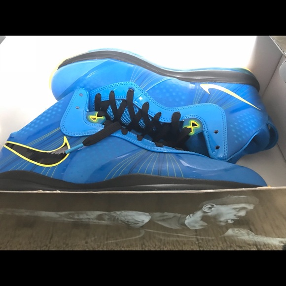 Lebron 8 V2 Entourage main image 5