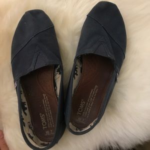 Navy Blue Toms