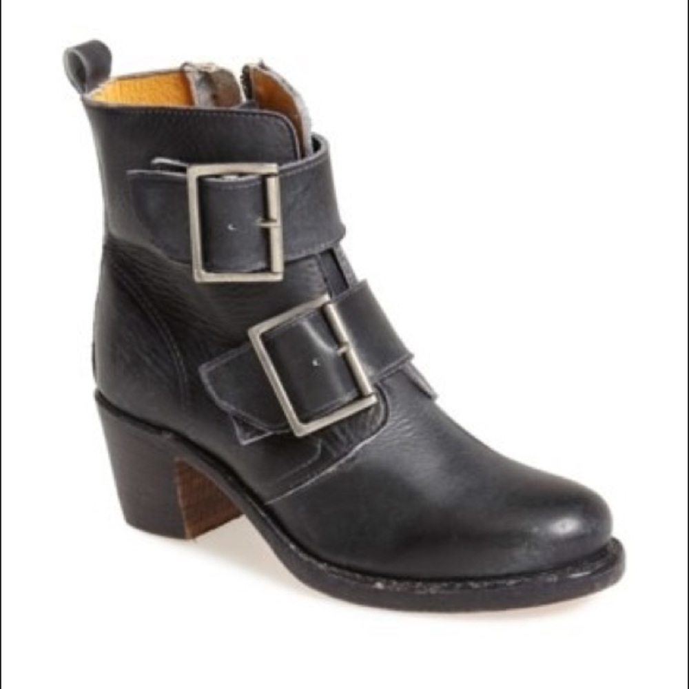 Frye bootie