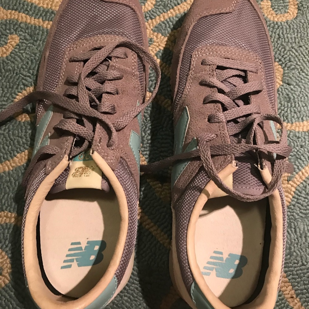 Women’s New balance sneakers