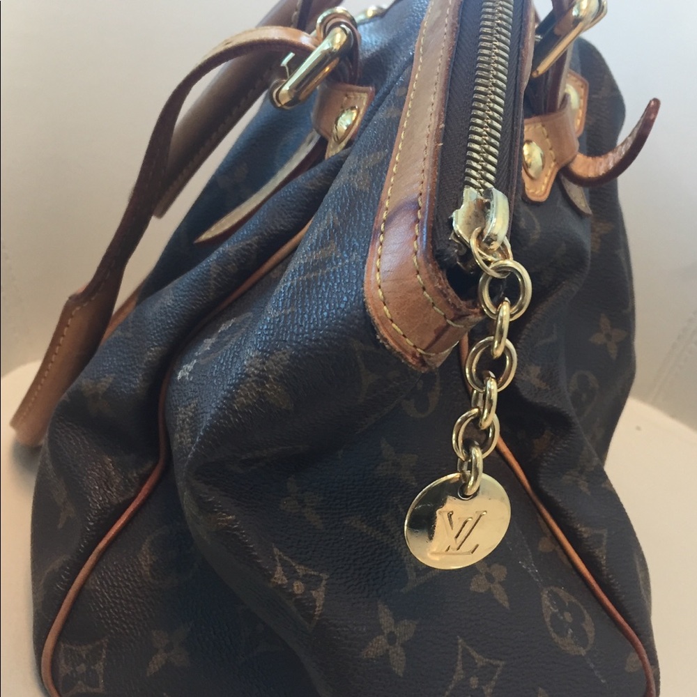 Louis Vuitton Monogram Canvas Tivoli PM Bag - Picture 4 of 4