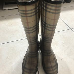 Burberry rain boots