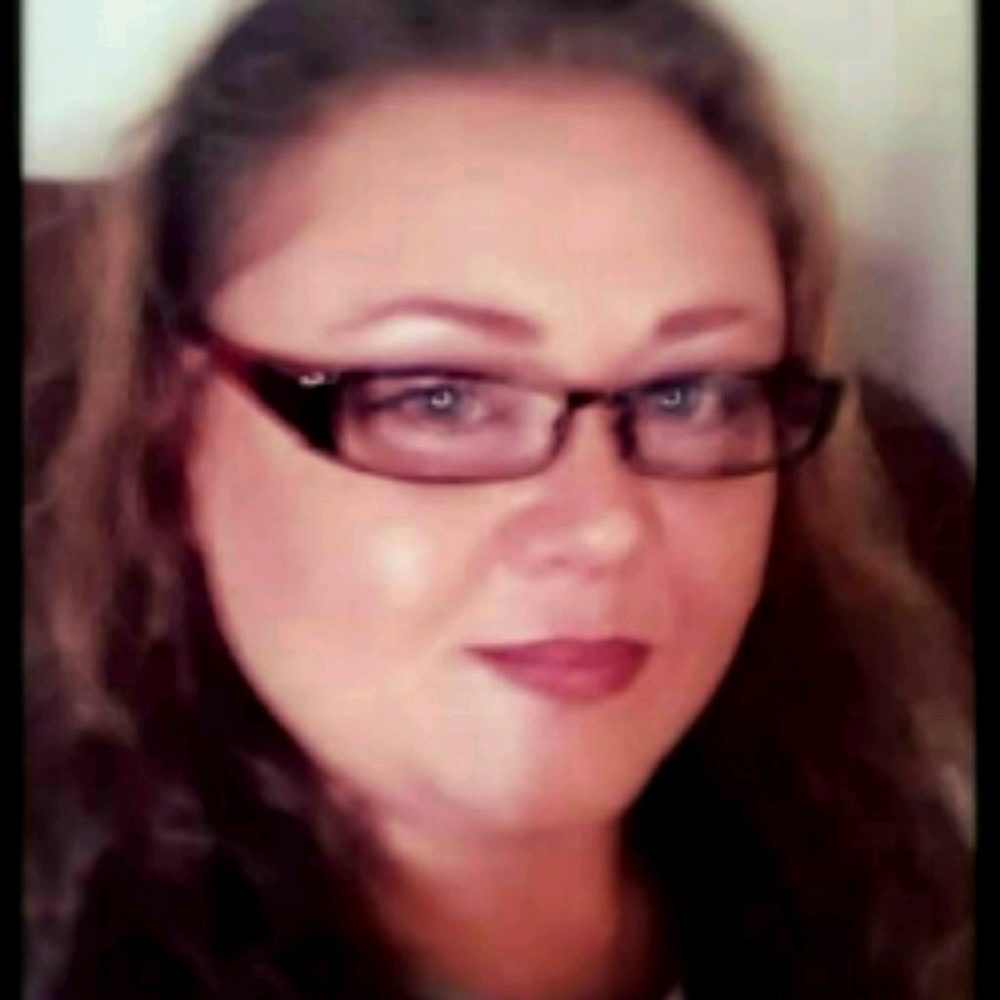 Meet your Posher, Lena