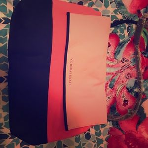 BNWT VS insulated cooler bag