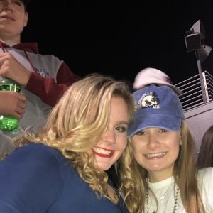 Meet your Posher, Ella