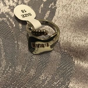 Guitar ring