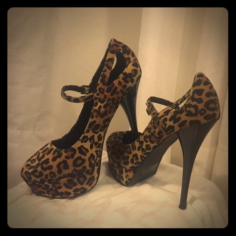 Leopard Velvet Heels