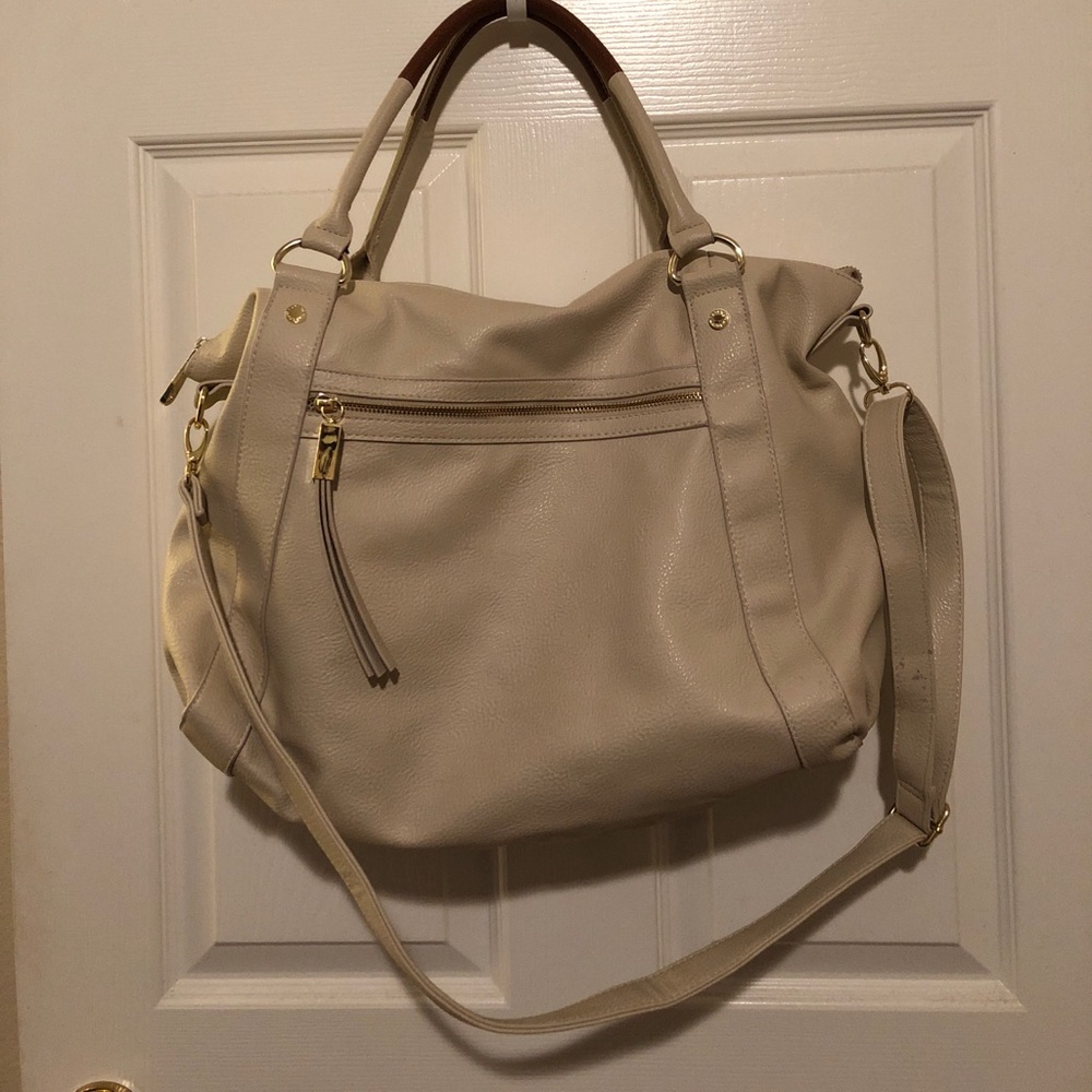 Beige shoulder purse