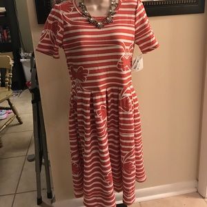 Lularoe size M NWT pink Amelia dress