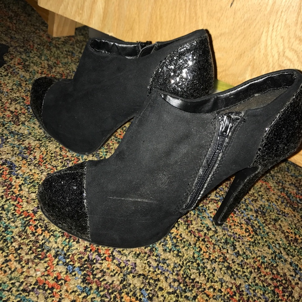 Black heels