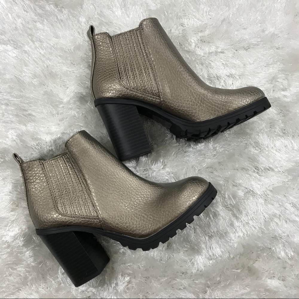 Sam & Libby Metallic Chunky Heel Ankle Boots
