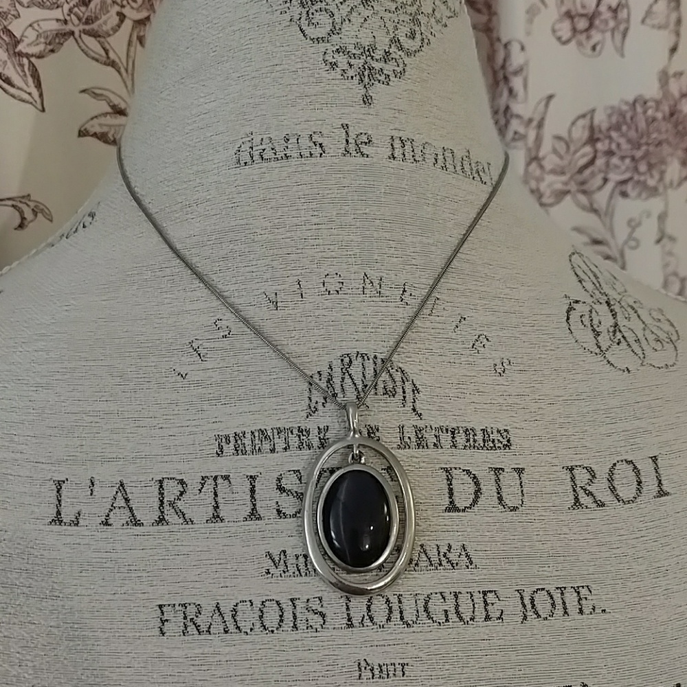 Black brooch necklace