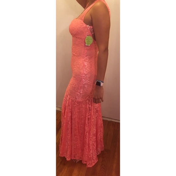 Dress - Picture 2 of 3