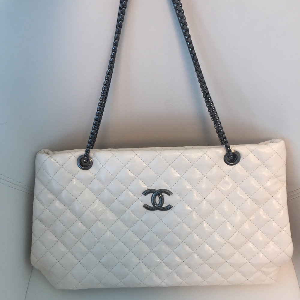 Chanel Quilted Chain Purse