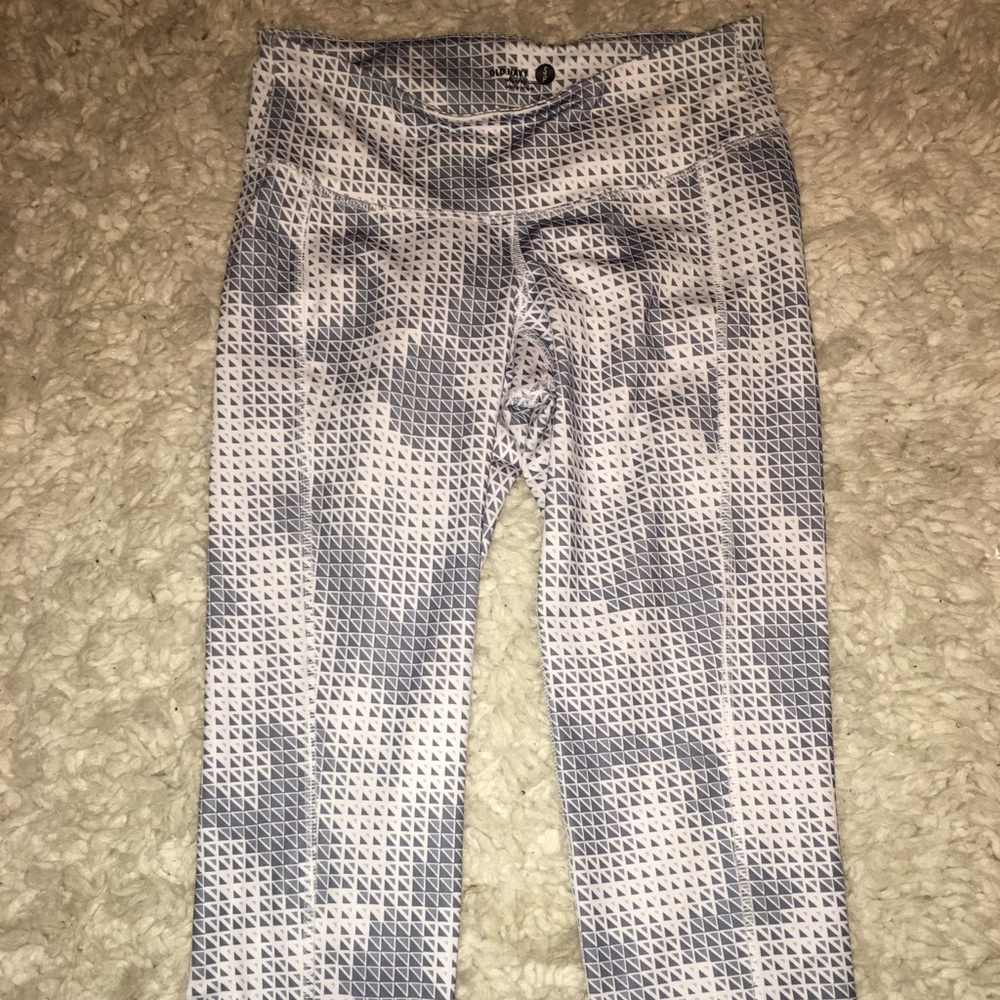 Old Navy Activewear cropped Leggings