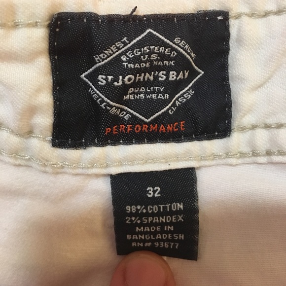 White/green/red shorts - Picture 2 of 6