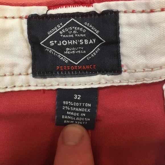 White/green/red shorts - Picture 4 of 6