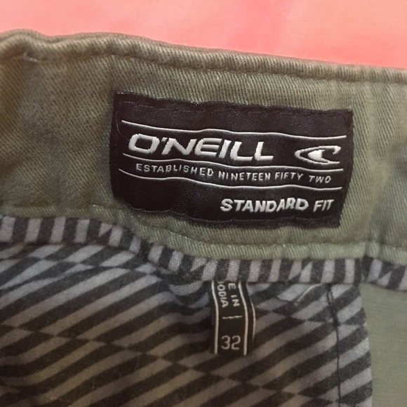 White/green/red shorts - Picture 6 of 6