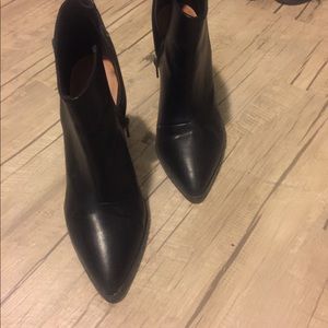 *****SOLD******H&M Leather booties with suede heel