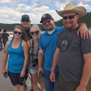 Meet your Posher, Dennie