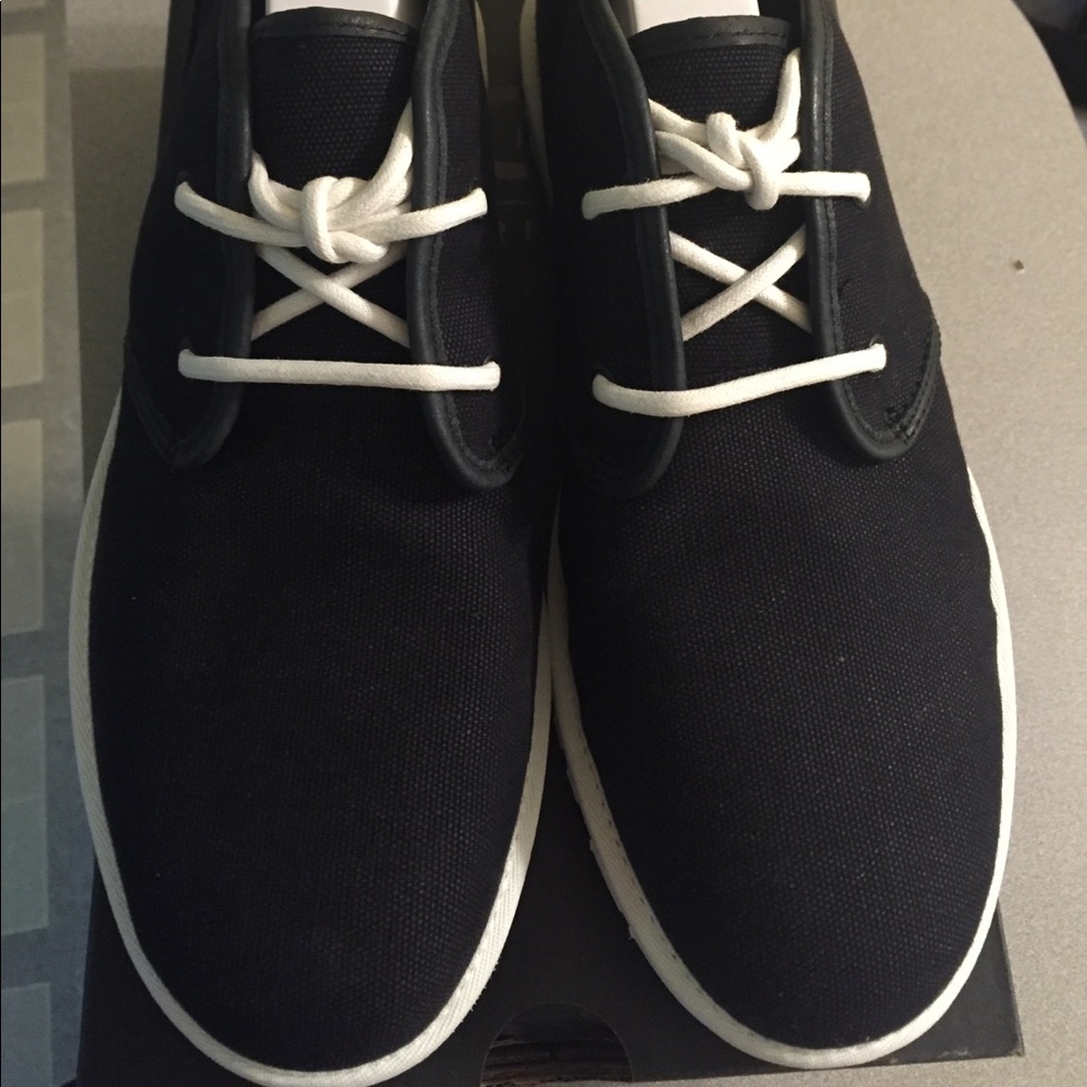 Mens NWT ugg sneakers 10