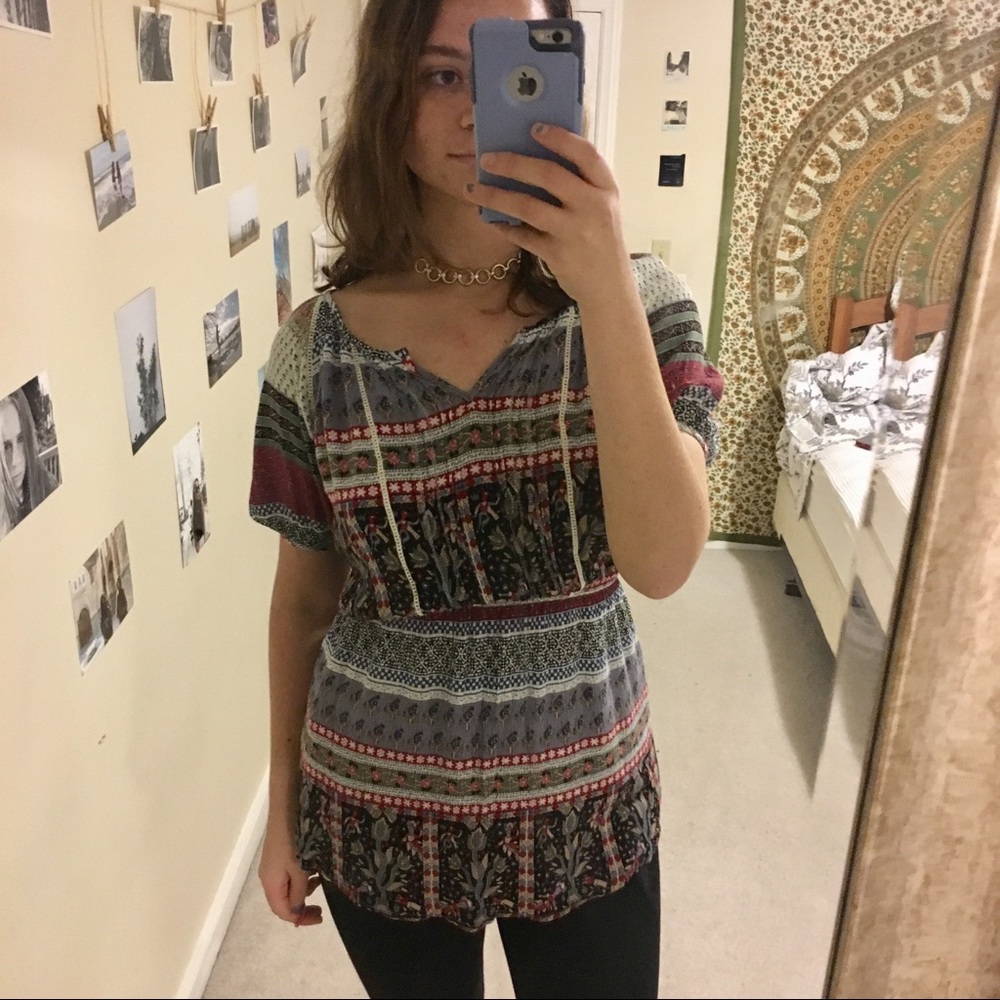Forever 21 patterned shirt 🌙