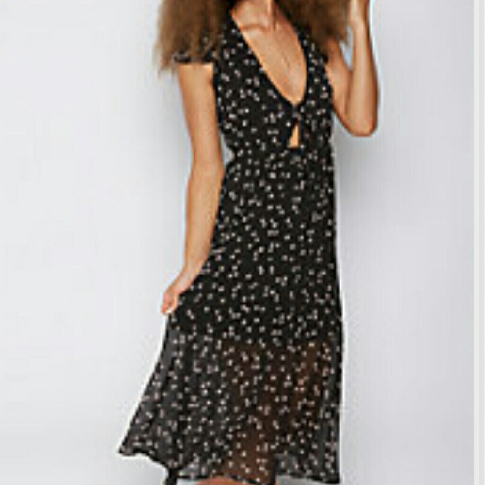 Large Tie Front Dress NWT