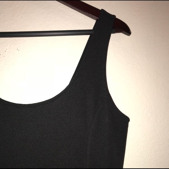 Black dress - Picture 3 of 3