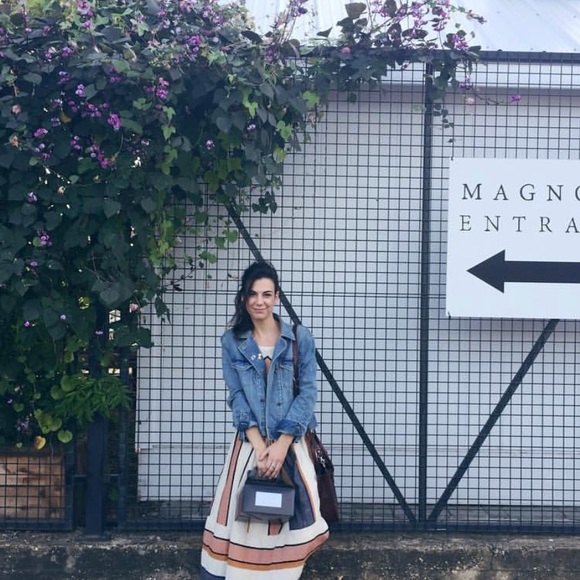 Meet your Posher εїз Tana Lindsay - Picture 4 of 16