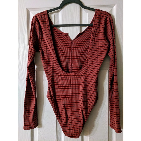 Ribbed Open Back Long Sleeve Striped Bodysuit - Picture 4 of 4