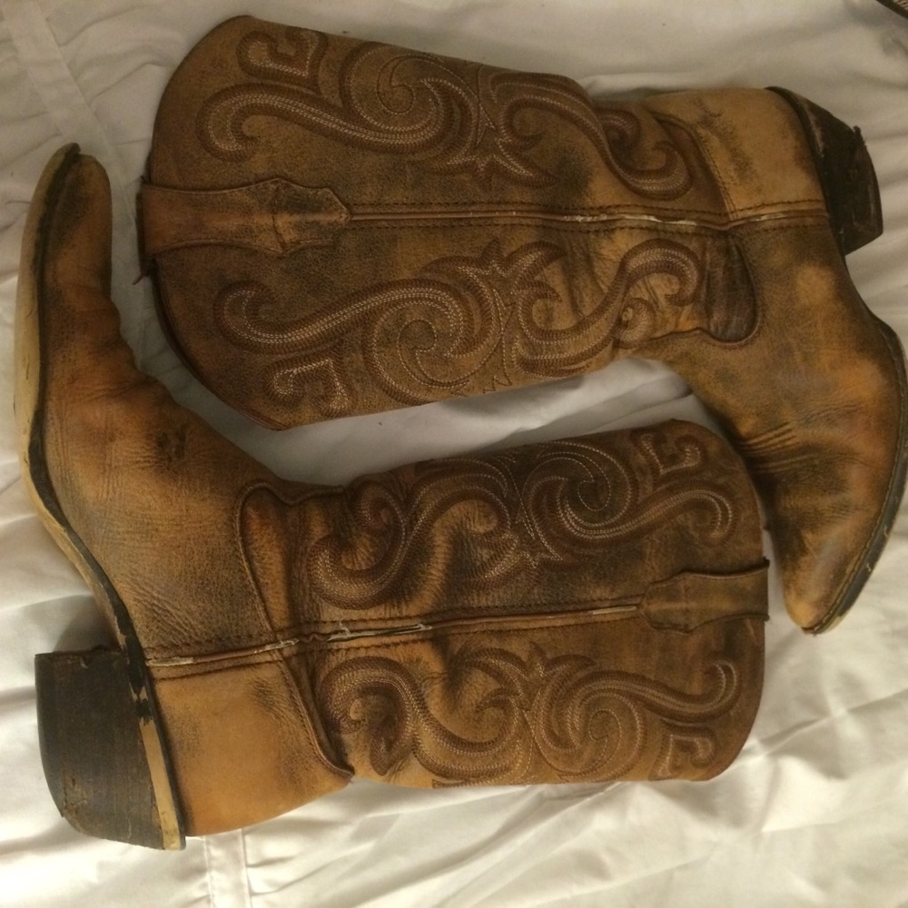 Size 8 Durango cowboy boots
