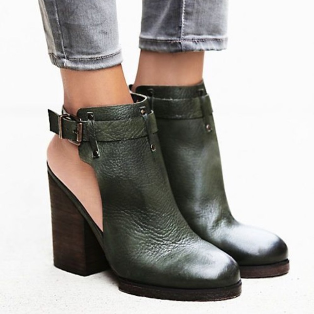 Free People Clogs