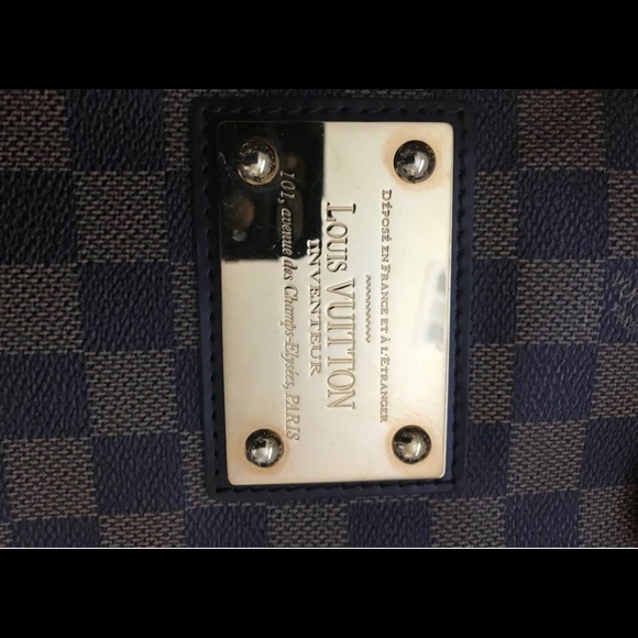 Louis Vuitton Tote - Picture 4 of 8